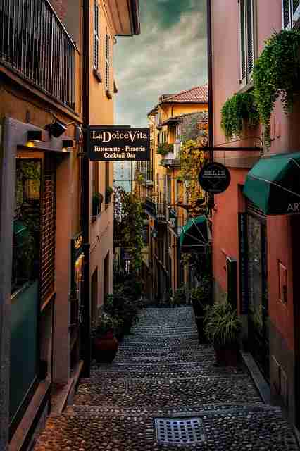 【鉴黄师官网】官方流量密码扫描 - 深夜慎点，鉴黄师是什么单位